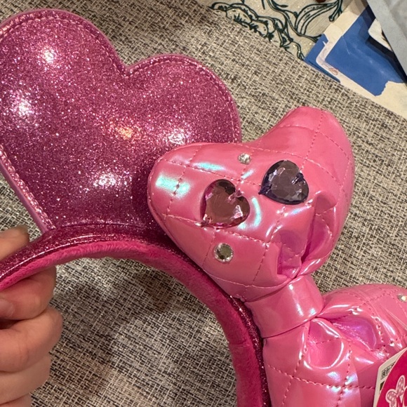 Limited Edition Disney Heart with Glitzy Ears Headband - Picture 5 of 5